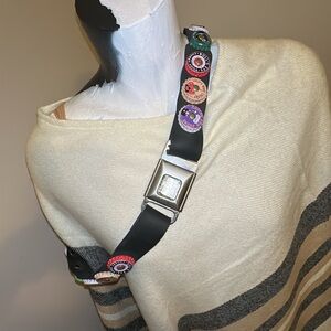 Vintage LITTLE EARTH Rubber Seatbelt Bottle Cap Belt